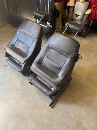 Asientos Ibiza 6L Cuero Negro