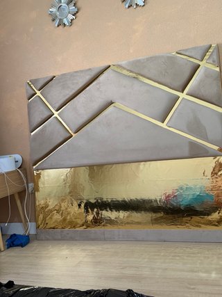Cabecero de cama beige y dorado 150