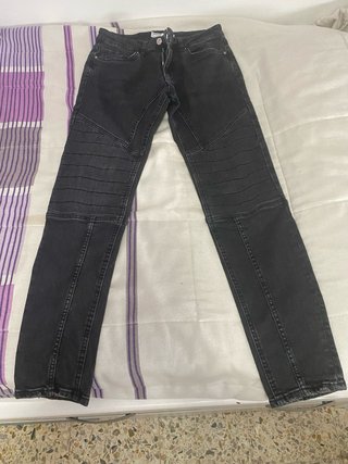 Vaqueros niño skinny negros talla 36 europea.