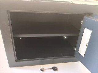 Caja Fuerte BTV Negra con Teclado Digital