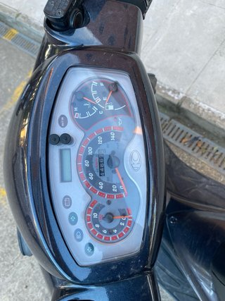 Kymco Bet&win 125cc Negra