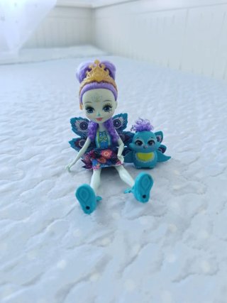 Muñeca Enchantimals Hada con Mascota