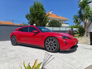 Porsche Taycan 2022