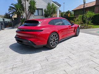 Porsche Taycan 2022