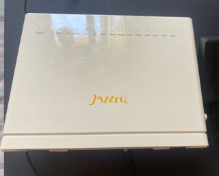 Router Jazztel con transformador