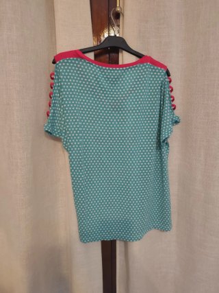 Camiseta Estampada Hombros Descubiertos