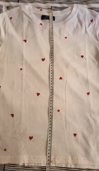 Camiseta Bershka blanca corazones rojos NUEVO L
