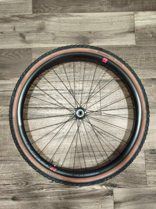 Ruedas Fulcrum Rapid Red 900 Gravel + neumático