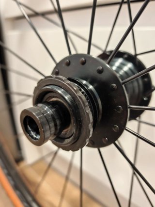 Ruedas Fulcrum Rapid Red 900 Gravel + neumático