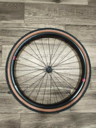 Ruedas Fulcrum Rapid Red 900 Gravel + neumático