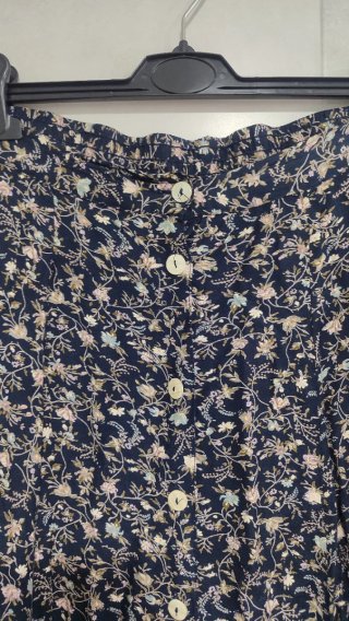 Falda larga vintage floral con botones