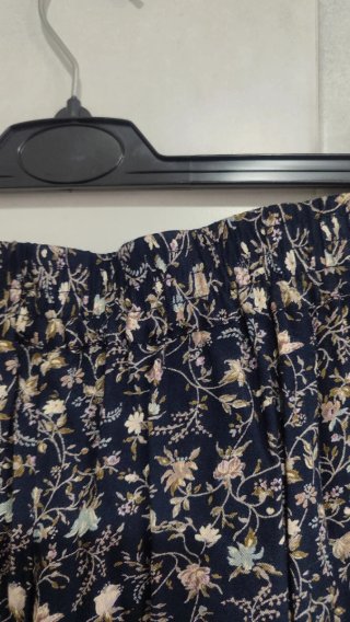 Falda larga vintage floral con botones