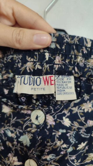 Falda larga vintage floral con botones
