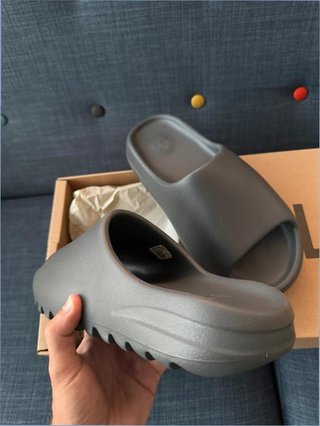 Adidas Yeezy Slide Granite Talla 43