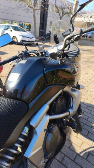 Kawasaki Versys Negra