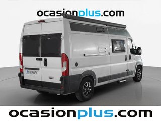 Challenger V114 VIP 103 kW (140 CV)