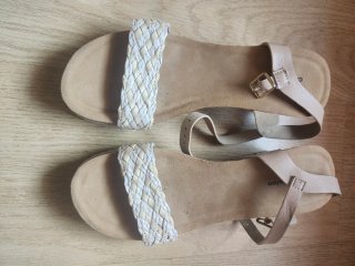 Sandalias cuña trenzada