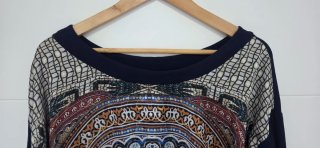 Camiseta raso estampada multicolor