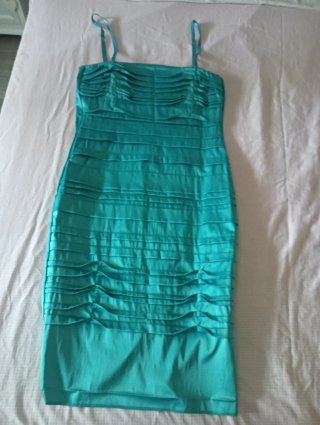 Vestido de fiesta verde azulado