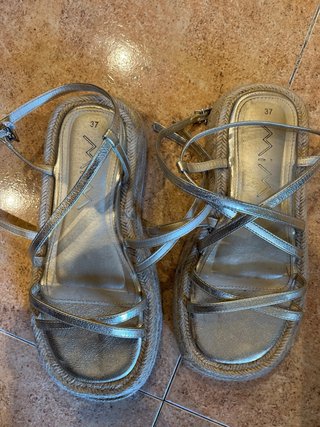 Sandalias doradas plataforma esparto talla 37