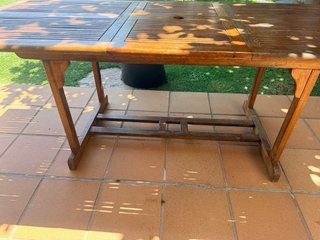 Mesa de madera maciza