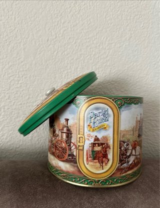 Caja de hojalata vintage