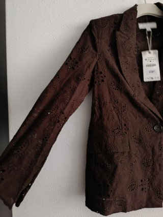 Blazer bordados perforados Zara talla M