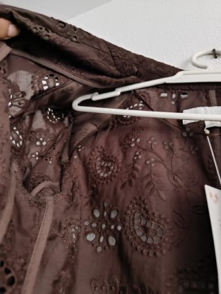 Blazer bordados perforados Zara talla M