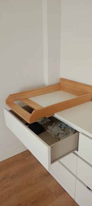 Cambiador madera hecho a mano