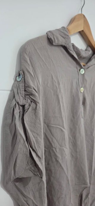 Blusa marrón clarito con nudo