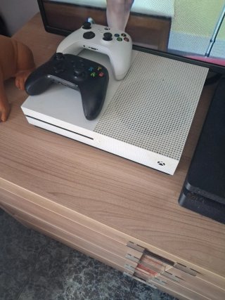 Xbox One S Blanca
