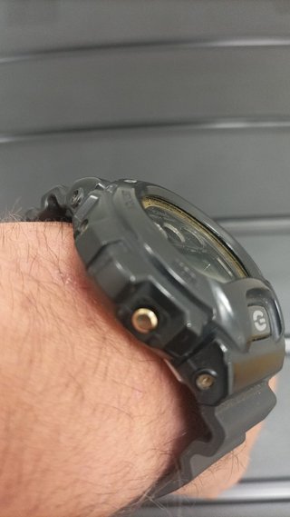 Casio G-Shock DW-6900MR