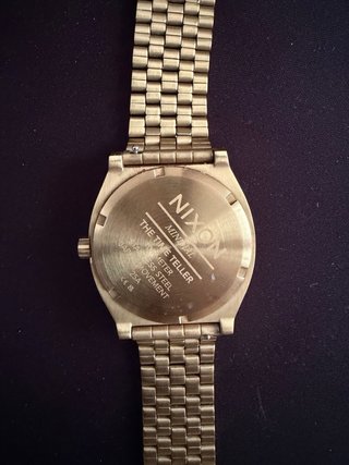 Reloj Nixon Dorado y Negro