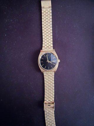 Reloj Nixon Dorado y Negro