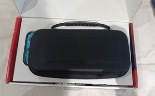 Nintendo Switch 1 v2 con funda y caja