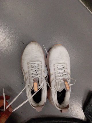 Zapatillas Asics Blancas y Rosas