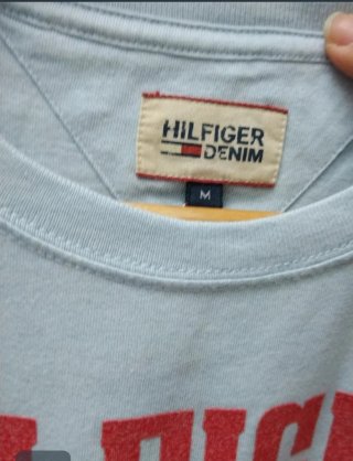 Camiseta Tommy Hilfiger. Talla M