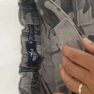 Pantalón corto camuflaje Hollister
