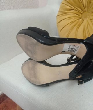Zapatos de tacón negros