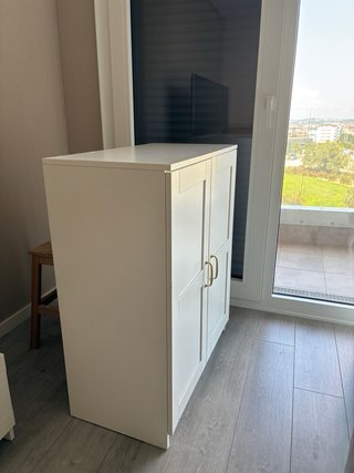 Estantería Brimnes Ikea 2 puertas
