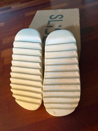 Adidas Yeezy Slide Bone