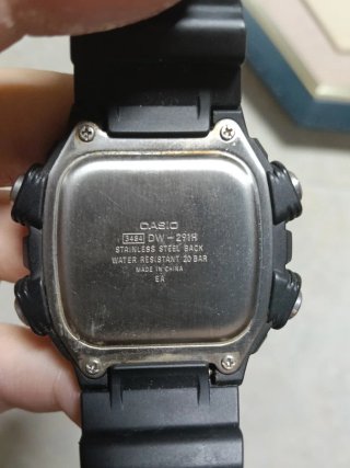 Reloj Casio Collection Hombre Rojo y Negro