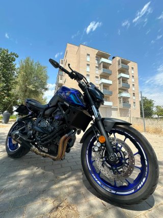 Yamaha MT-07 Naked Azul/Negra