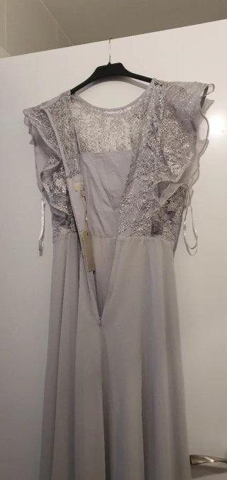 Vestido de fiesta gris