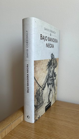 Bajo bandera negra