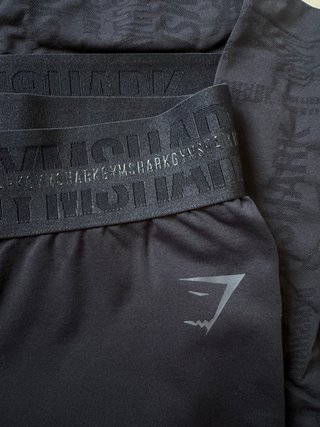 Conjunto Gymshark Talla S Negro