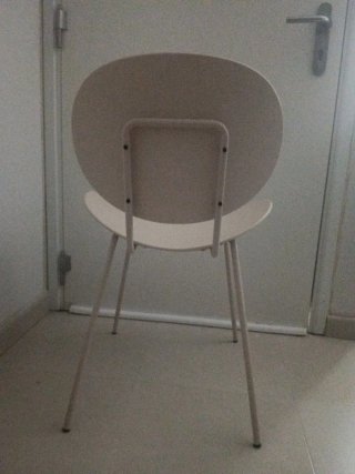 4 Sillas  de comedor diseño beige