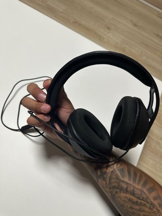 Auriculares negros
