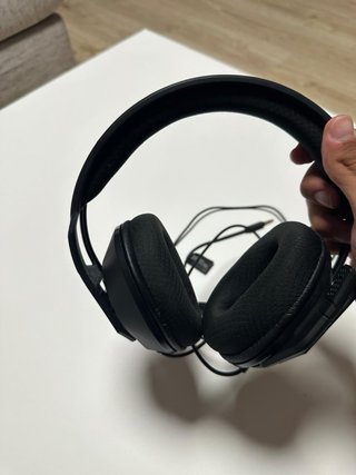 Auriculares negros