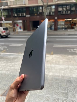 Apple iPad 9ª Gen 64GB Wifi Impecable